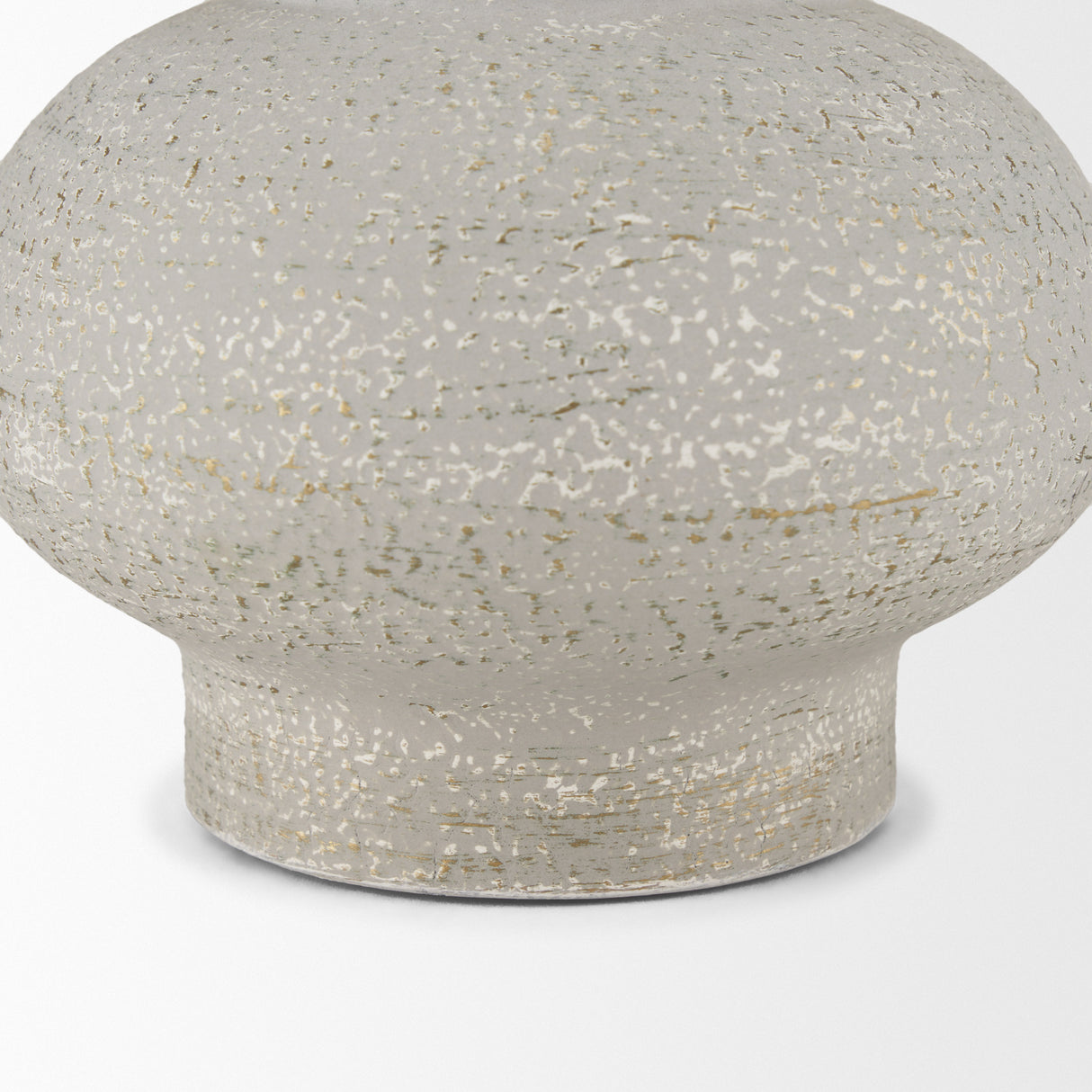 Torres Small Textured Off White w/ Gold Metal Vase from Mercana - Luna Furniture