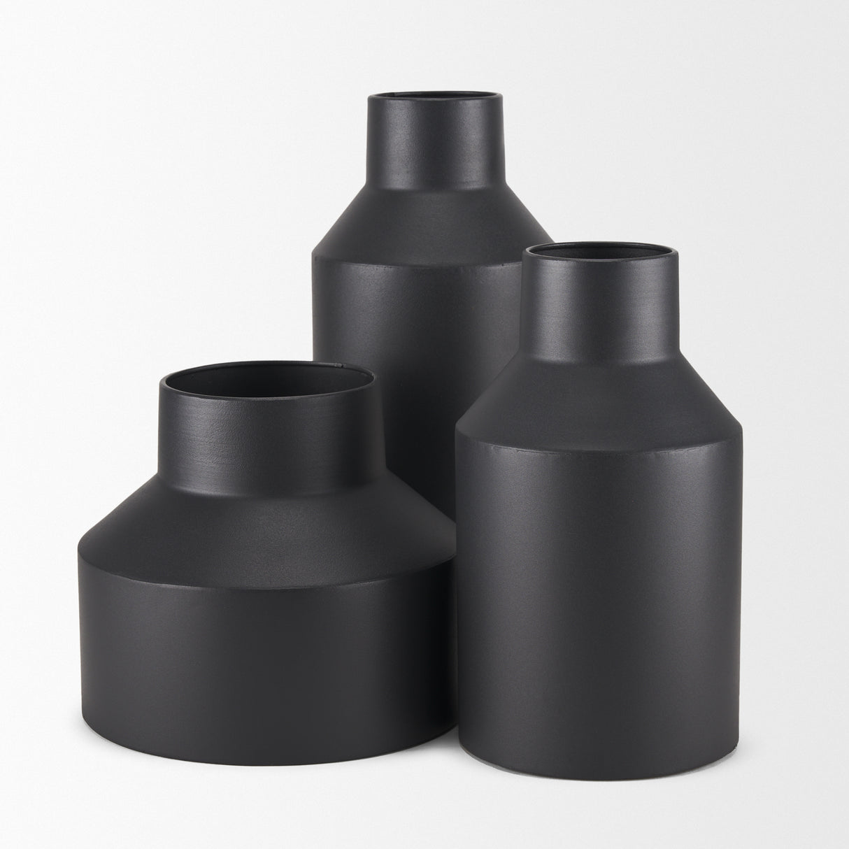 Tosca Medium Matte Black Metal Vase from Mercana - Luna Furniture