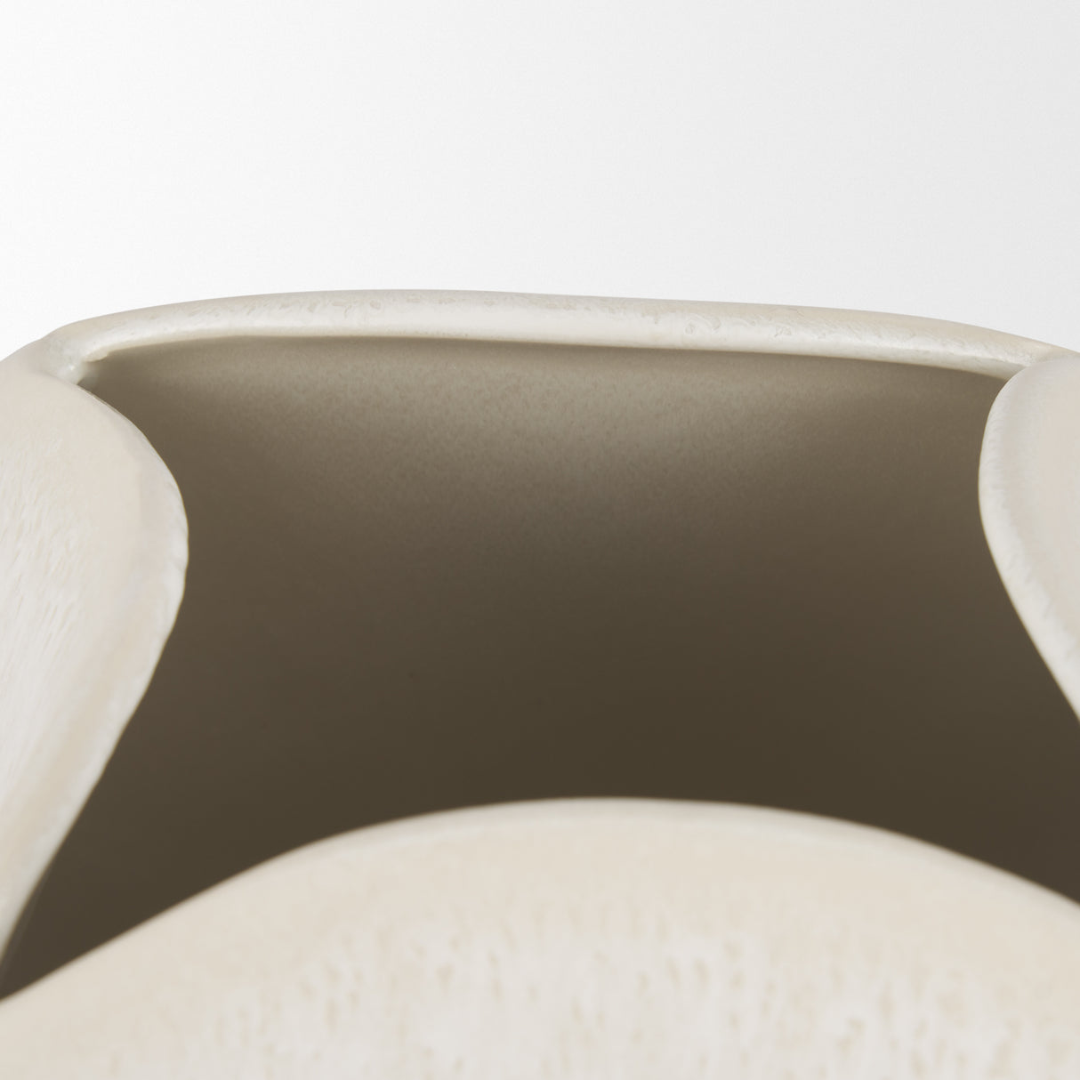 Vania Short Off White w/ Tan Textured Ceramic Vase from Mercana - Luna Furniture