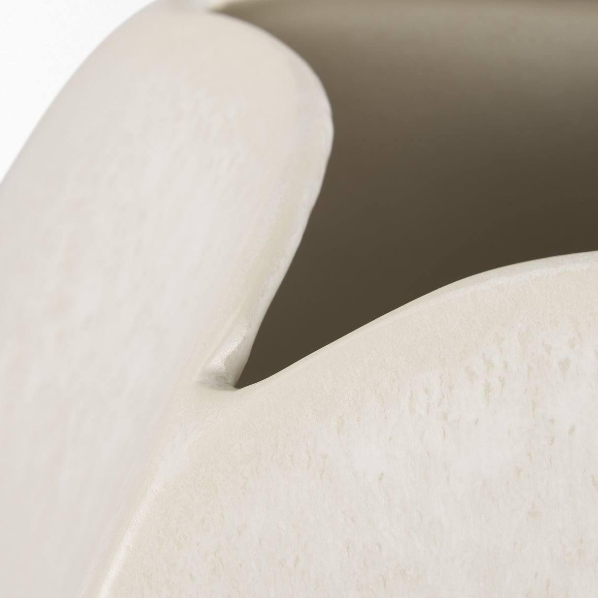 Vania Short Off White w/ Tan Textured Ceramic Vase from Mercana - Luna Furniture