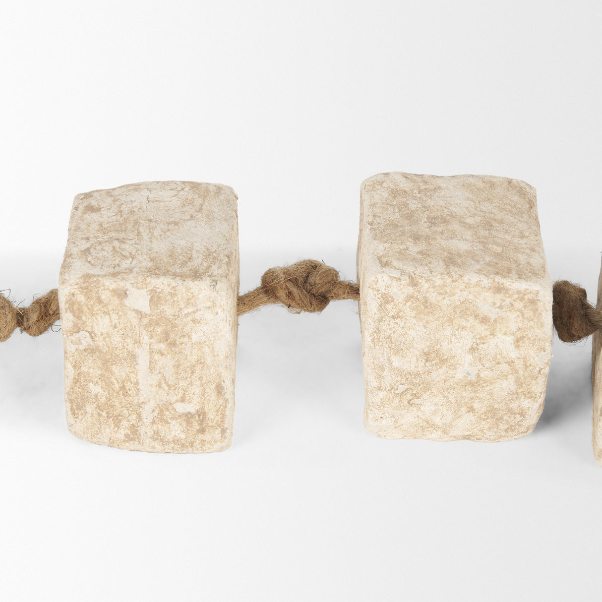 Mala Beige Paper Mache Cube Garland from Mercana - Luna Furniture