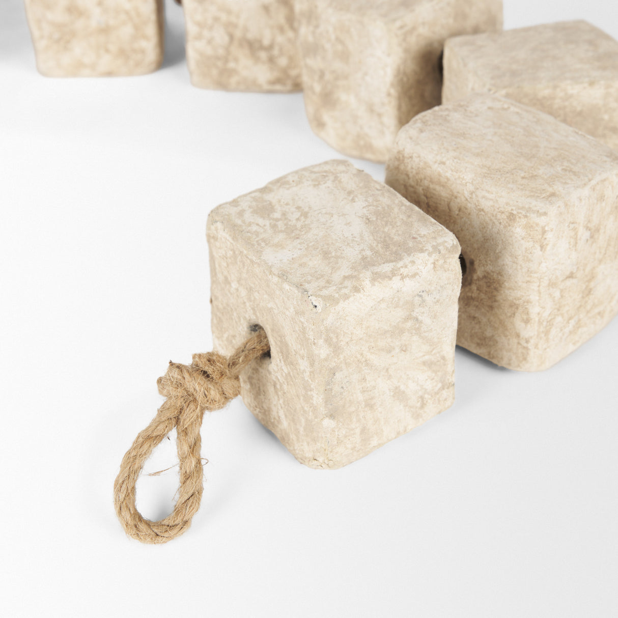 Mala Beige Paper Mache Cube Garland from Mercana - Luna Furniture