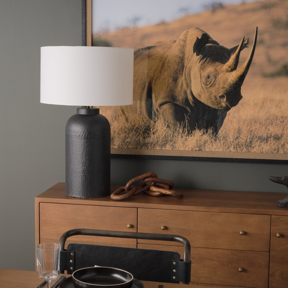 Leo 18.0L x 18.0W x 31.0H Black Hammered W/White Fabric Shade Table Lamp from Mercana - Luna Furniture