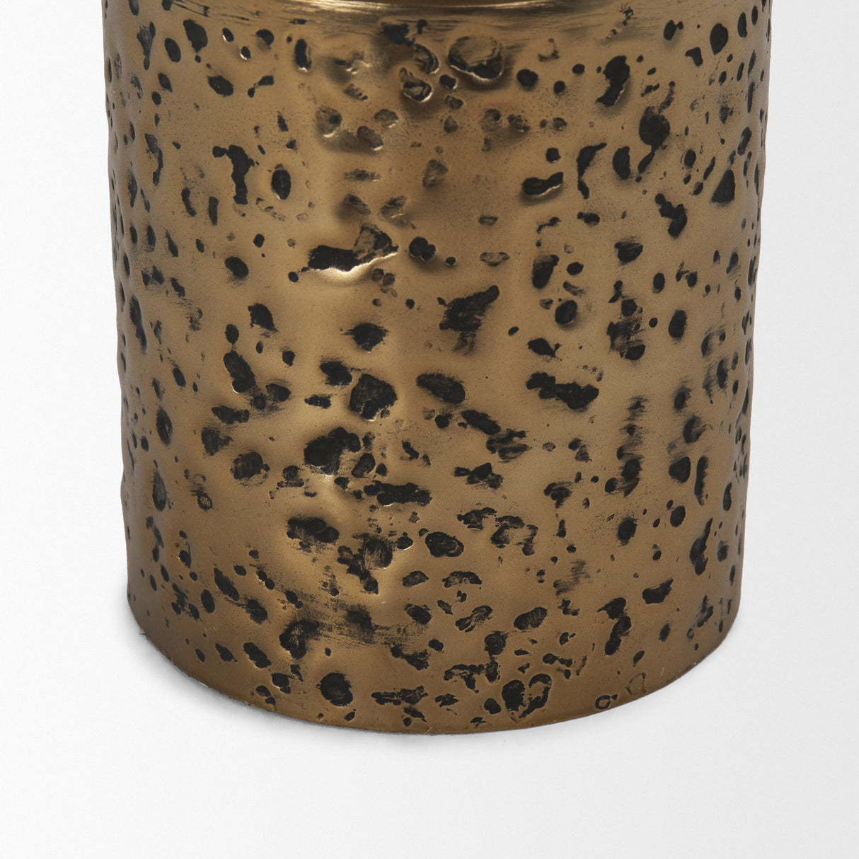 Akira Small Hammered Gold Metal Pillar Candle Holder from Mercana - Luna Furniture