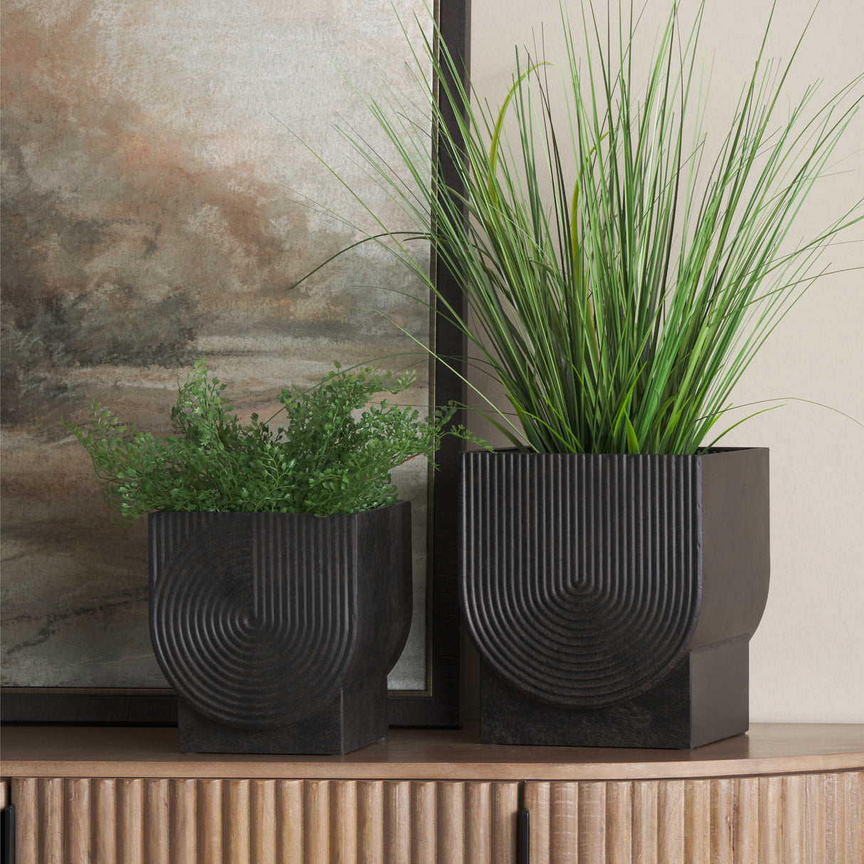 Medina Antiqued Black Metal Planters (Set of 2) from Mercana - Luna Furniture