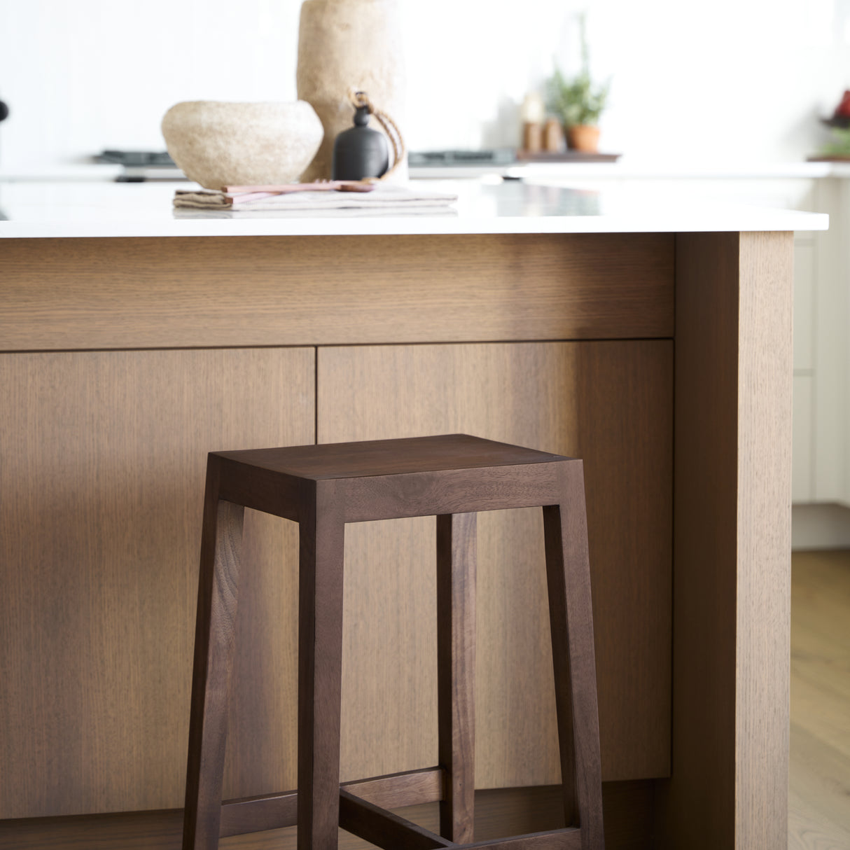 Colony Medium-Dark Brown Solid Wood Counter Stool from Mercana - Luna Furniture