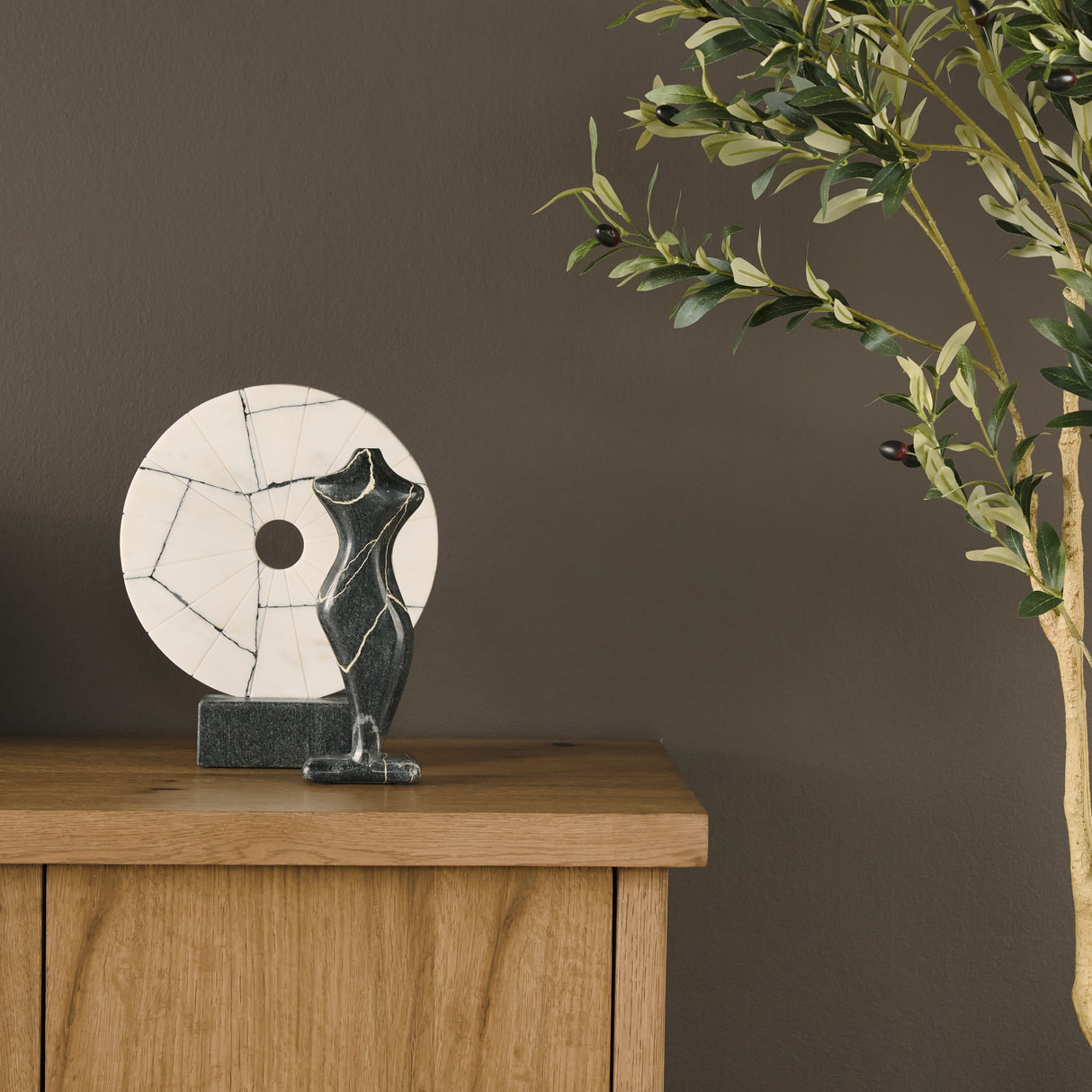 Orin White Marble Round Disc Decorative Object from Mercana - Luna Furniture