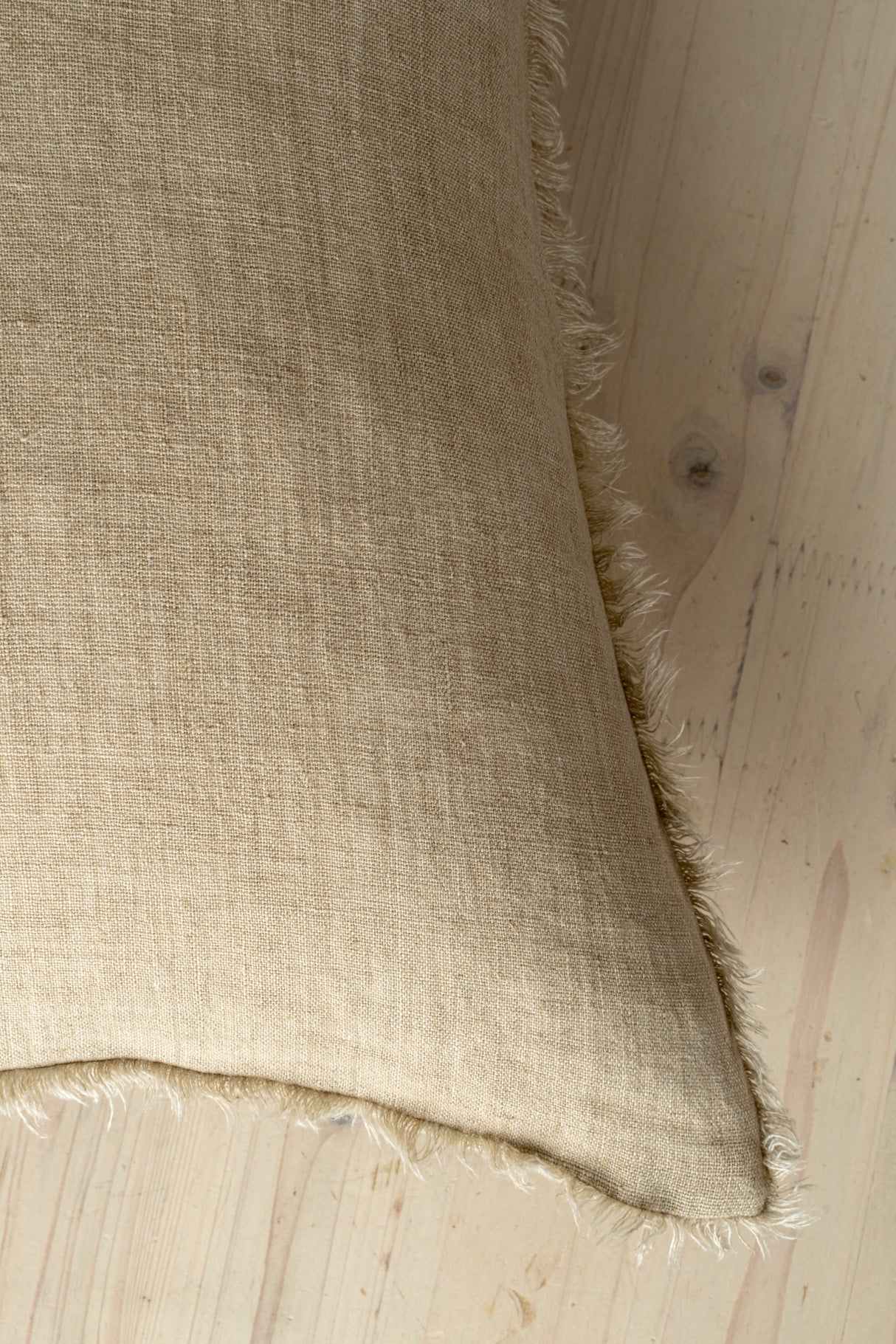 Lina 24x24 Linen Pillow Dune Cover w/Filler, Set of 2 from Mercana - Luna Furniture
