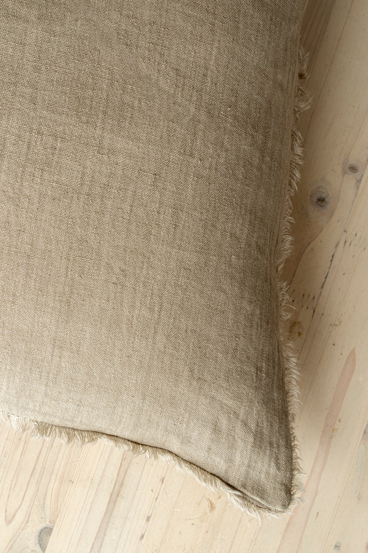 Lina 24x24 Linen Pillow Sand Cover w/Filler, Set of 2 from Mercana - Luna Furniture