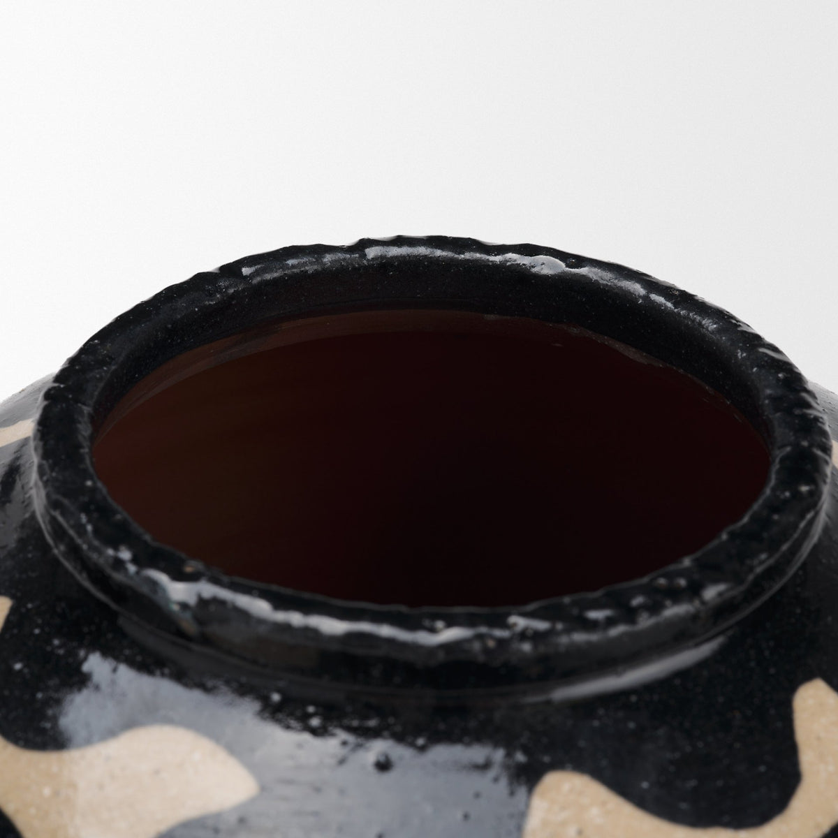 Bosma Black and Cream Ceramic Urn from Mercana - Luna Furniture