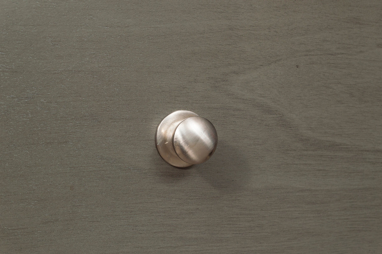 Cotterill Gray 5-Piece Bedroom Set (Queen Bed, Nightstand, Dresser, Mirror, Chest) from Homelegance - Luna Furniture