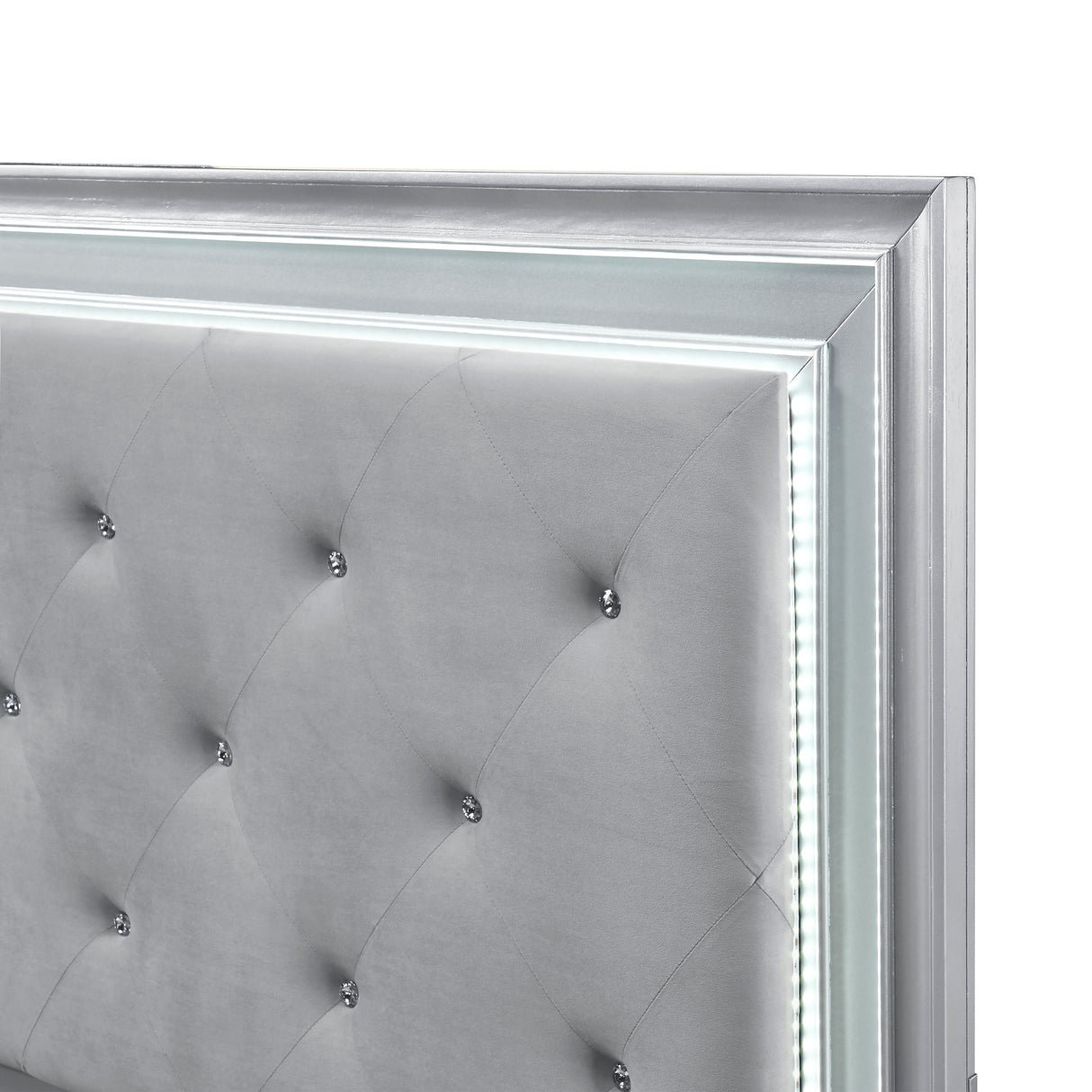 Anatole Metallic Silver 4pc Set (QB+NS+DR+MR) from Homelegance - Luna Furniture