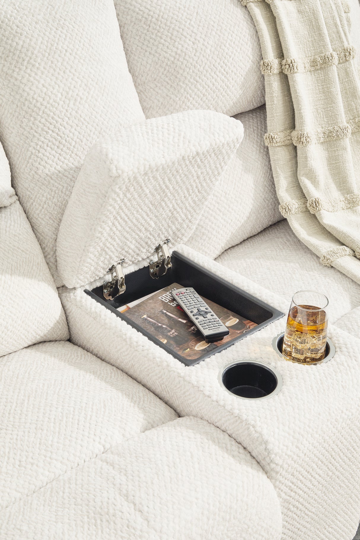 Keensburg Linen 3-Piece Power Reclining Sectional from Ashley Furniture - Luna Furniture