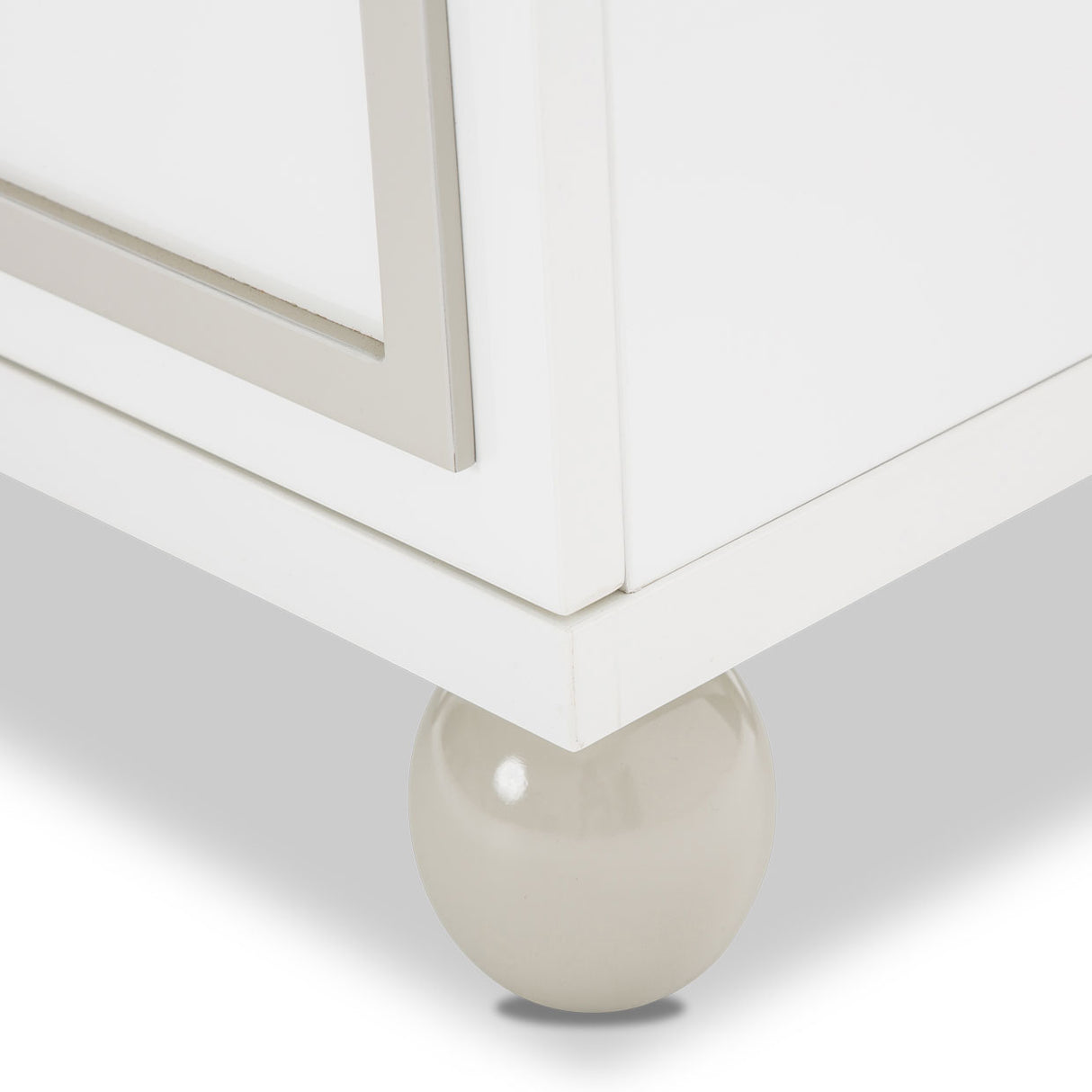 Sky Tower - V85 Cloud White Nightstand from Michael Amini - Luna Furniture