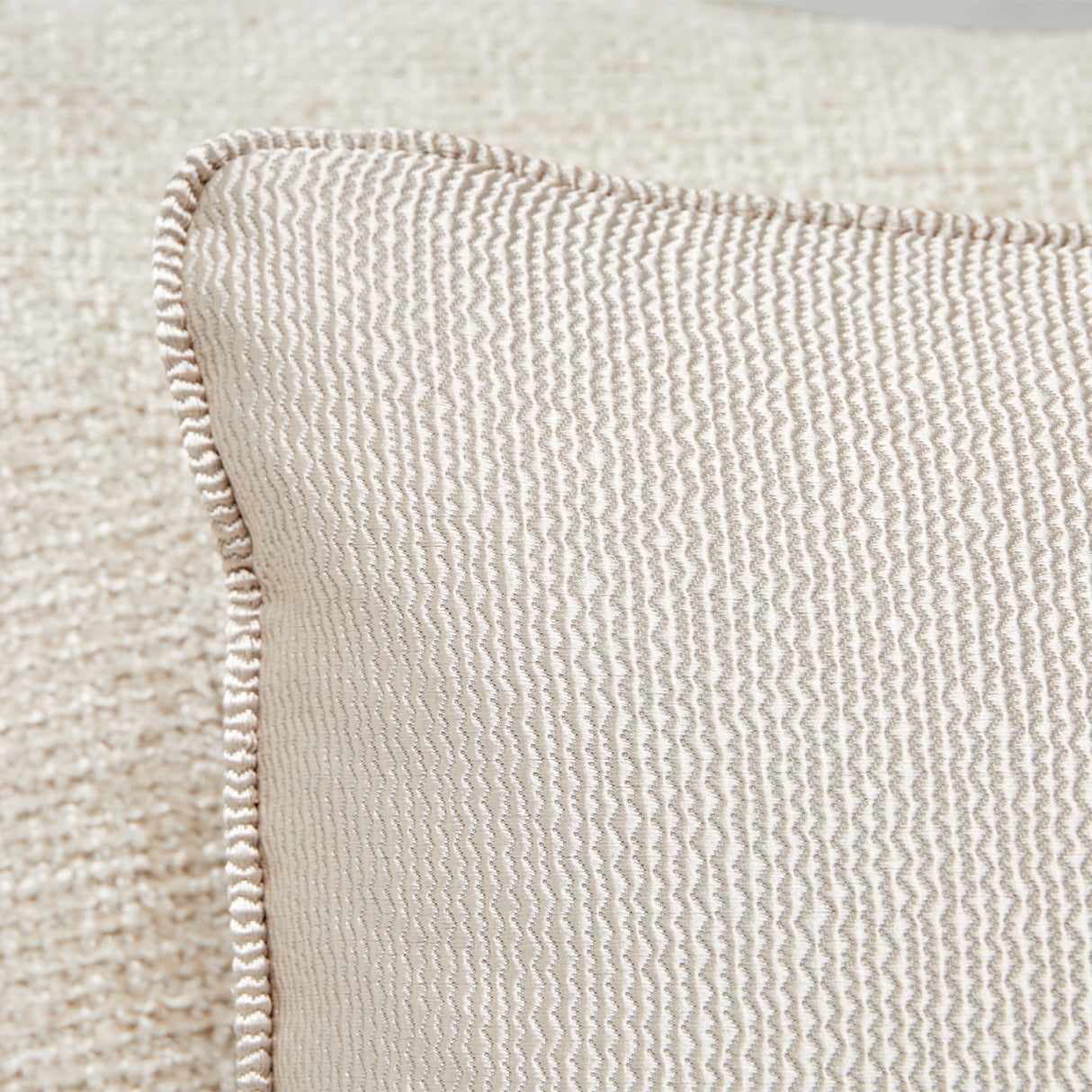 La Terrazza Light Champagne Chaise Cappuccino Light Champagne from Michael Amini - Luna Furniture