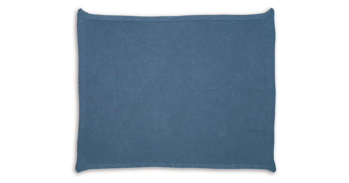 Gayelery Blue Throw (Set of 3) from Ashley Furniture - Luna Furniture