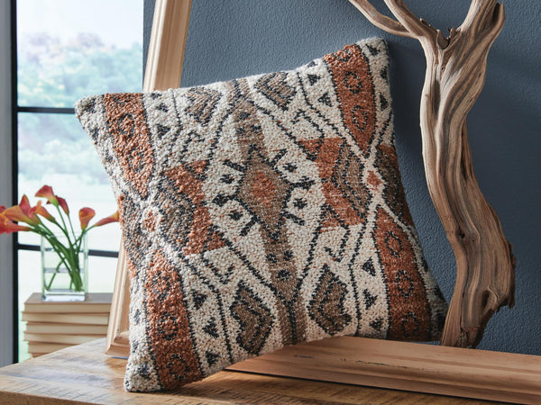 Kierenworth Sienna/Ivory/Black Pillow