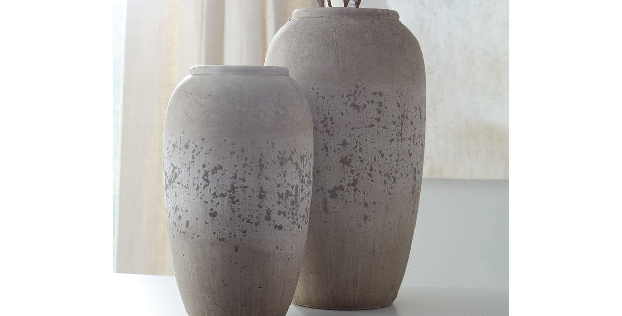 Dimitra Brown/Cream Vase from Ashley - Luna Furniture