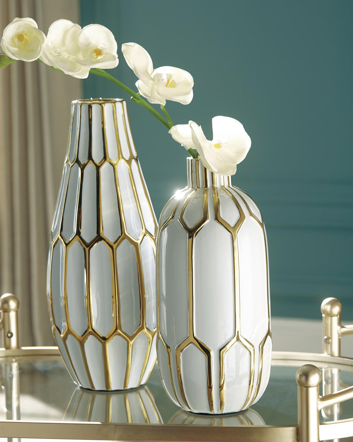 Mohsen Gold Finish/White Vase from Ashley - Luna Furniture