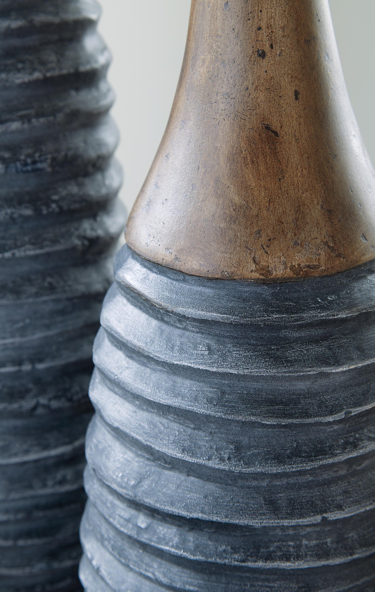 BLAYZE Antique Gray/Brown Vase from Ashley Furniture - Luna Furniture