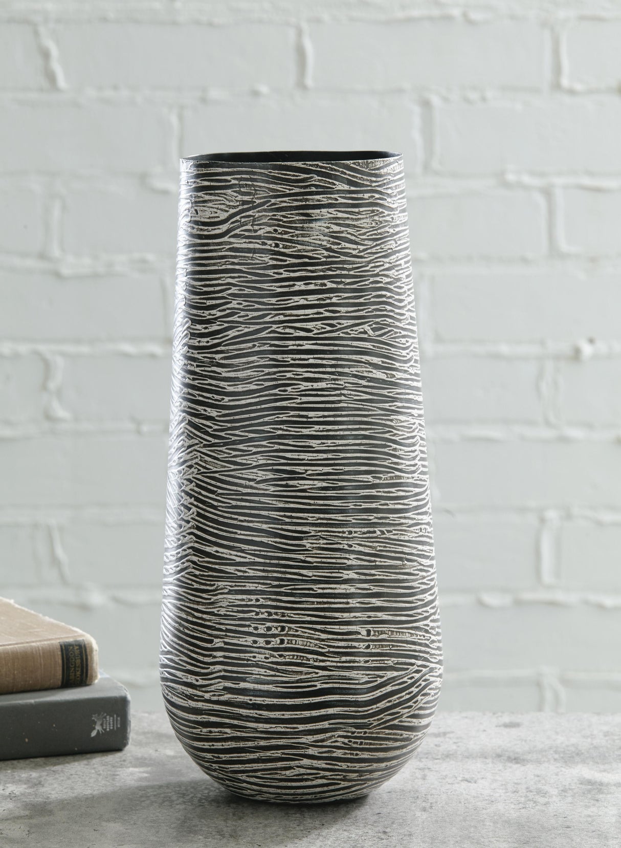 Fynn Antique Gray Vase from Ashley Furniture - Luna Furniture