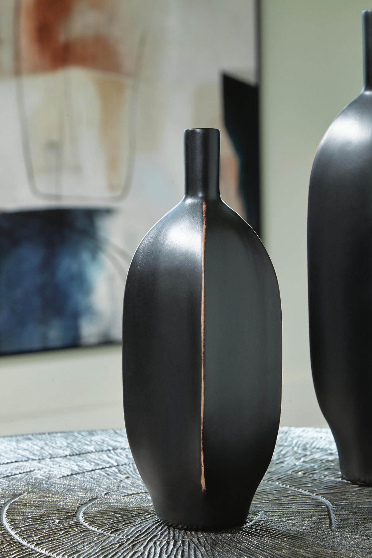 Rhaveney Black Vase from Ashley Furniture - Luna Furniture