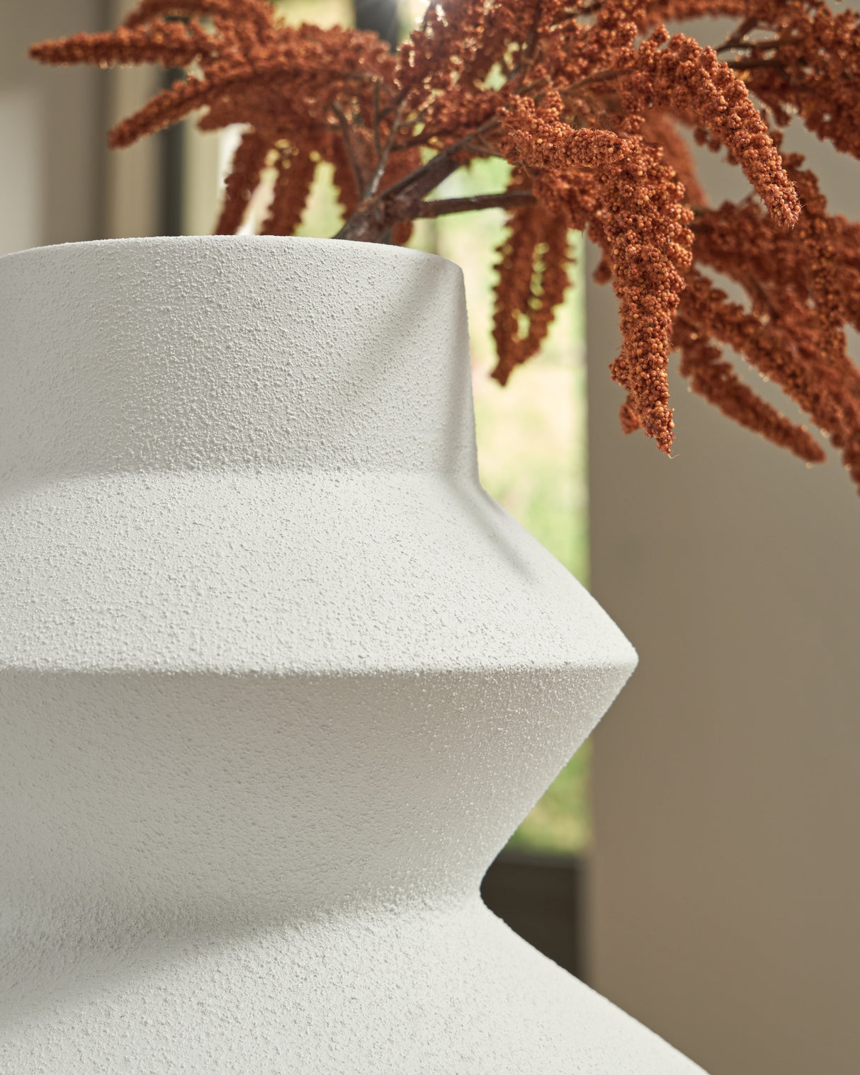 Naveen White Vase from Ashley Furniture - Luna Furniture