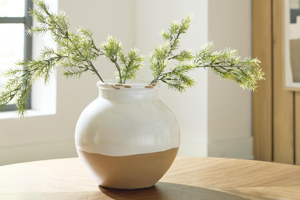 Vercott Cream/Tan Vase