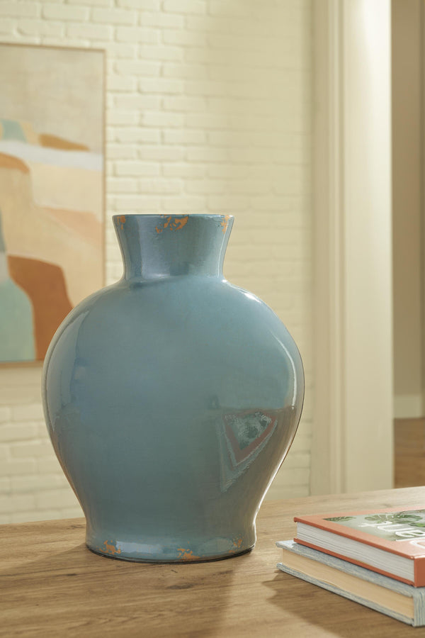 Giliburgh Antique Blue Vase