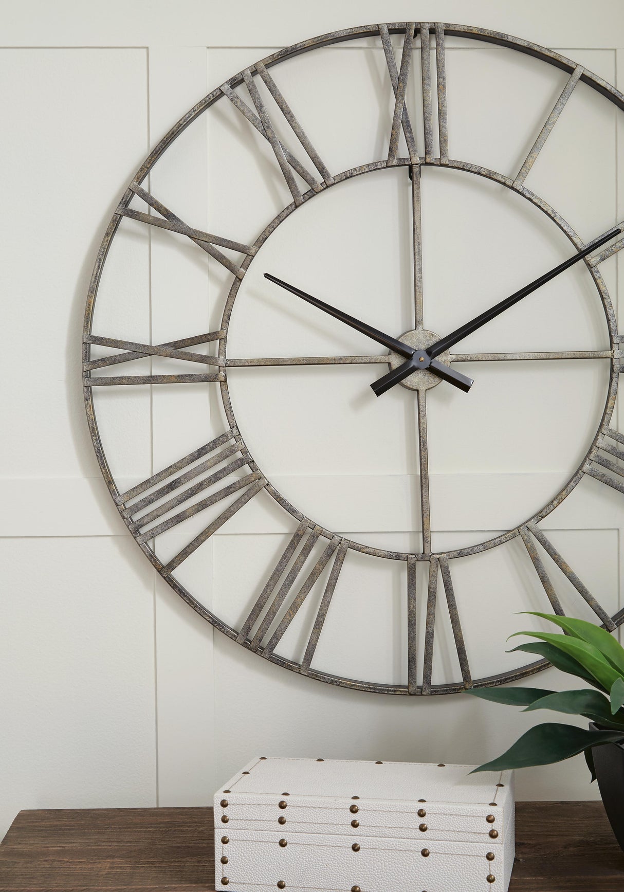 Paquita Antique Silver Wall Clock from Ashley Furniture - Luna Furniture