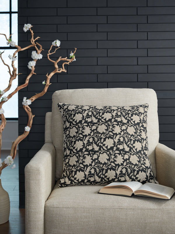 Alanderson Black/Ivory Pillow (Set of 4)