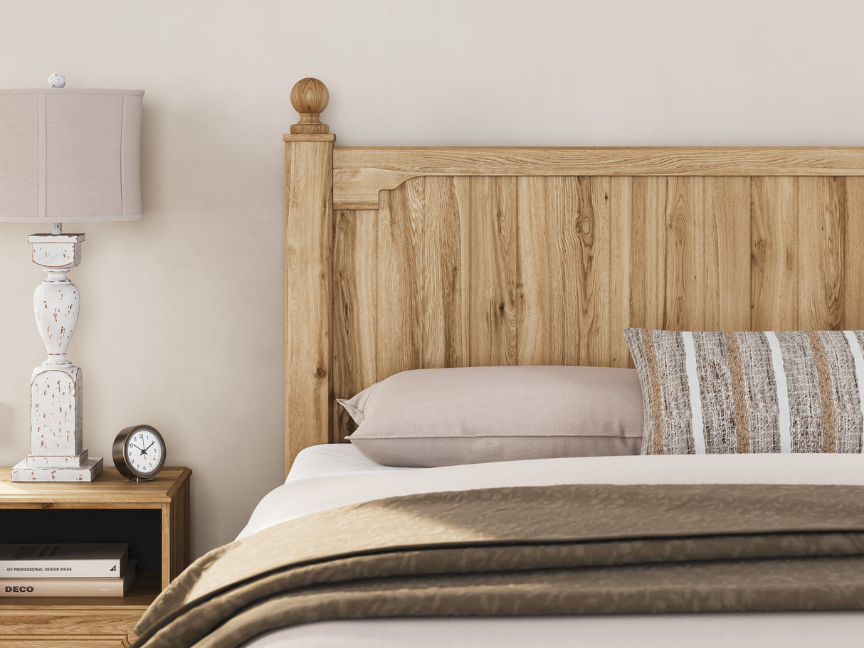 Aleaport King Panel Bed with Dresser and Chest in Warm Brown from Ashley - Luna Furniture