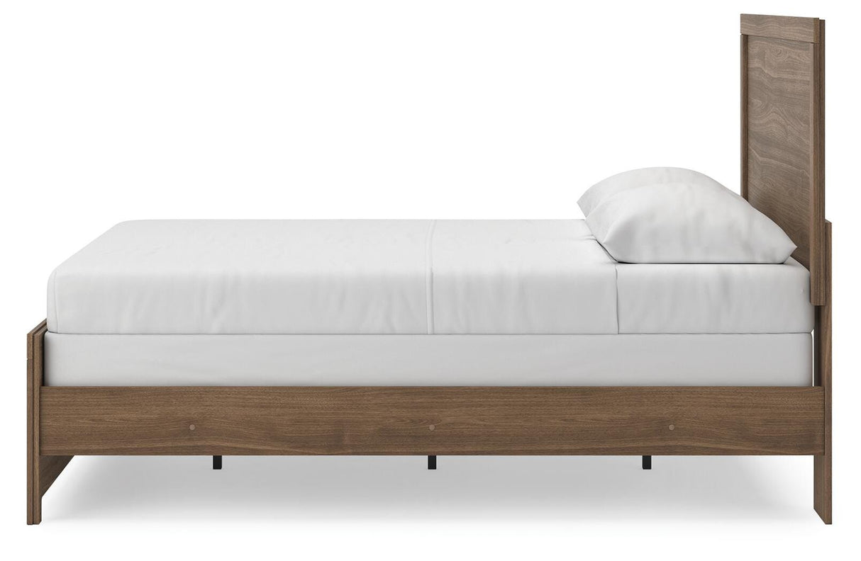 Broachmyn Auburn Queen Panel Bed, Dresser and Mirror from Ashley Furniture - Luna Furniture