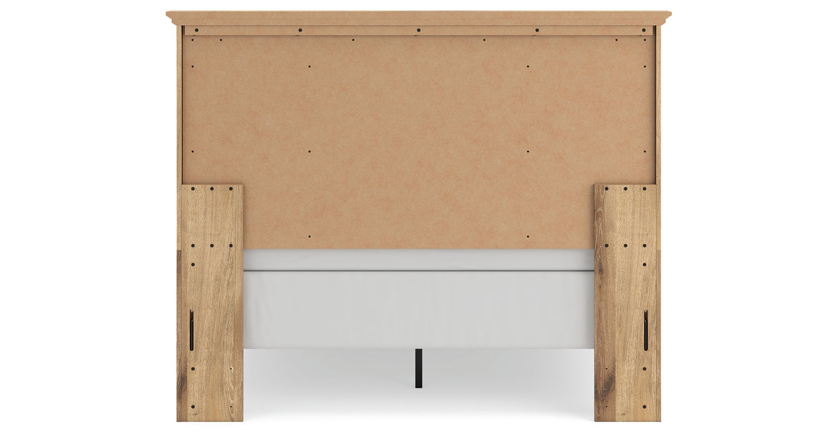 Makidern Tan Queen Panel Bed, Dresser and Mirror from Ashley - Luna Furniture
