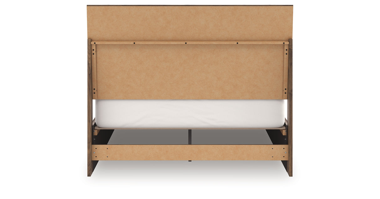 Chirason Brown Queen Bed with Mirrored Dresser from Ashley Furniture - Luna Furniture