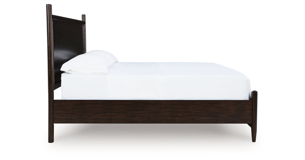 Dantenton Merlot Queen Panel Bed from Ashley - Luna Furniture