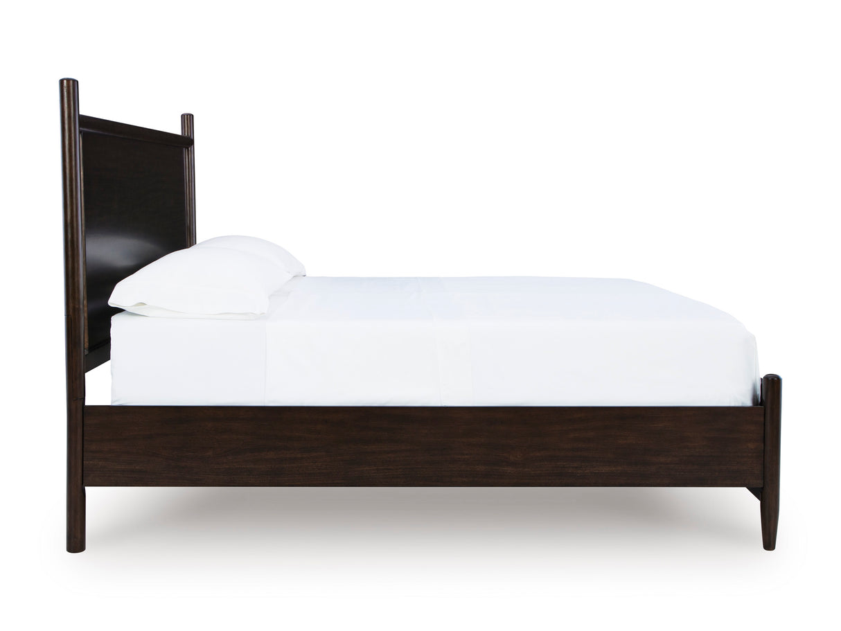 Dantenton Merlot King Panel Bed from Ashley - Luna Furniture