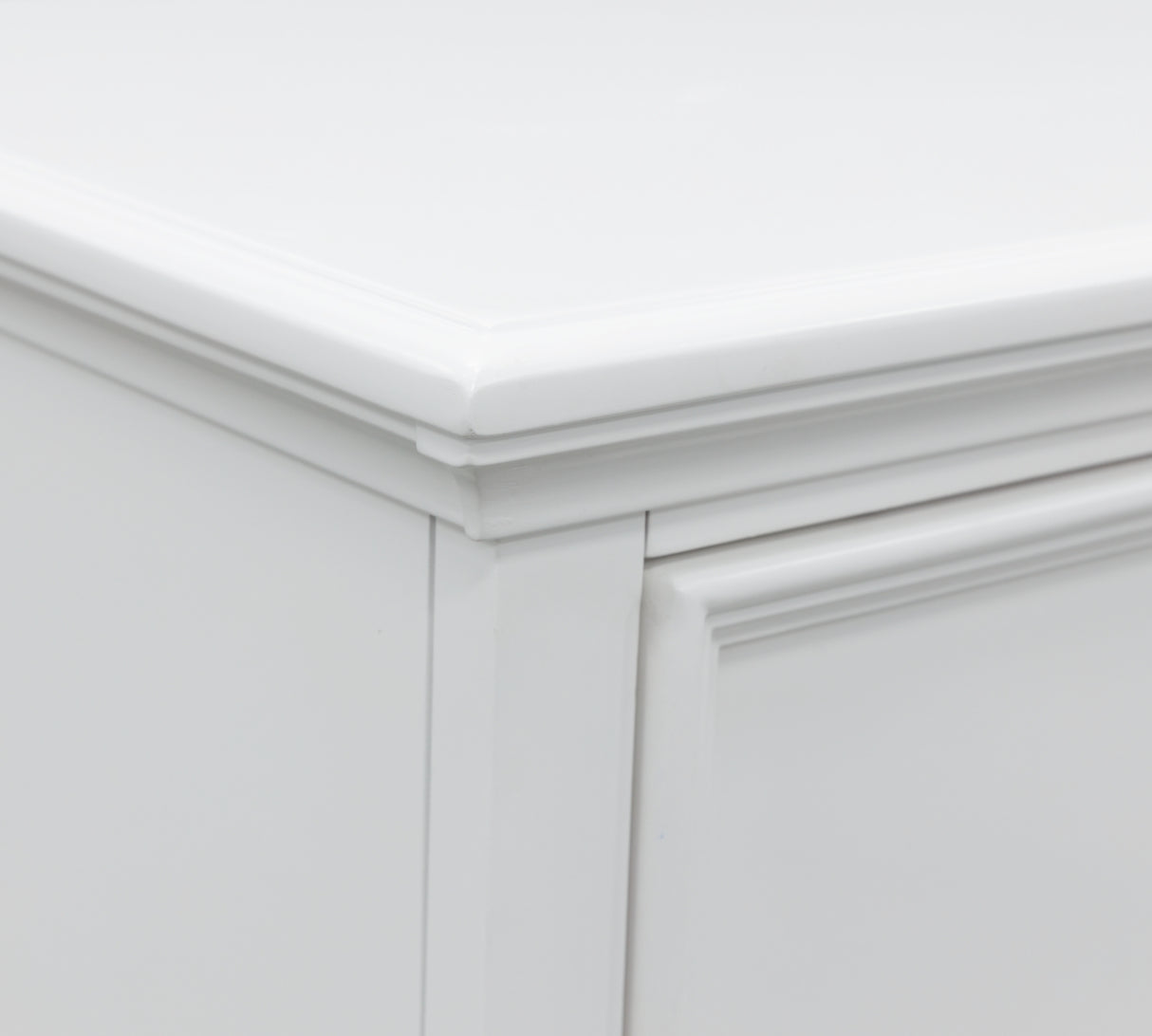 Fortman Queen Panel Bed with Mirrored Dresser and Chest in White from Ashley Furniture - Luna Furniture