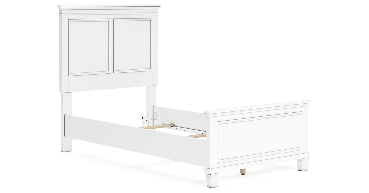 Fortman Twin Panel Bed with Mirrored Dresser, Chest and 2 Nightstands in White from Ashley Furniture - Luna Furniture