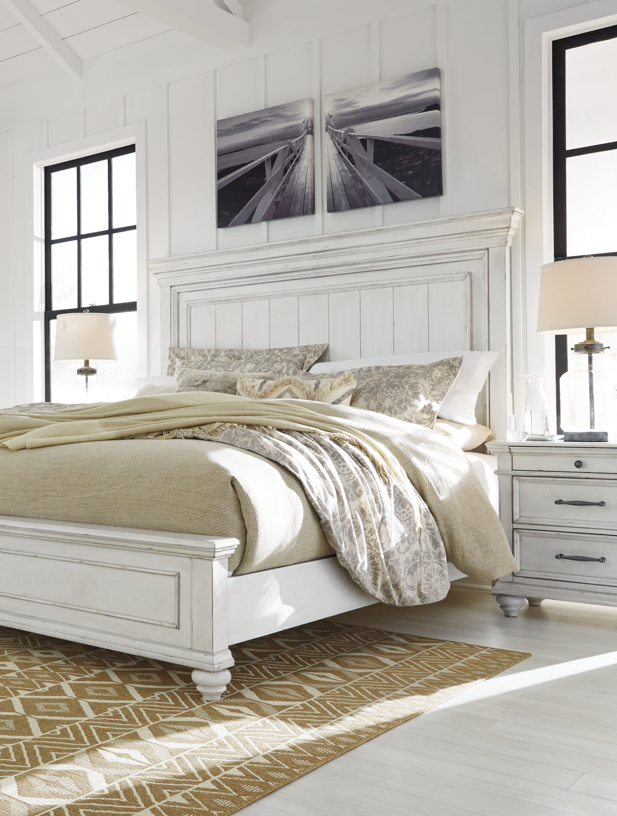 Kanwyn King Panel Bed with Mirrored Dresser and 2 Nightstands in Whitewash from Ashley - Luna Furniture