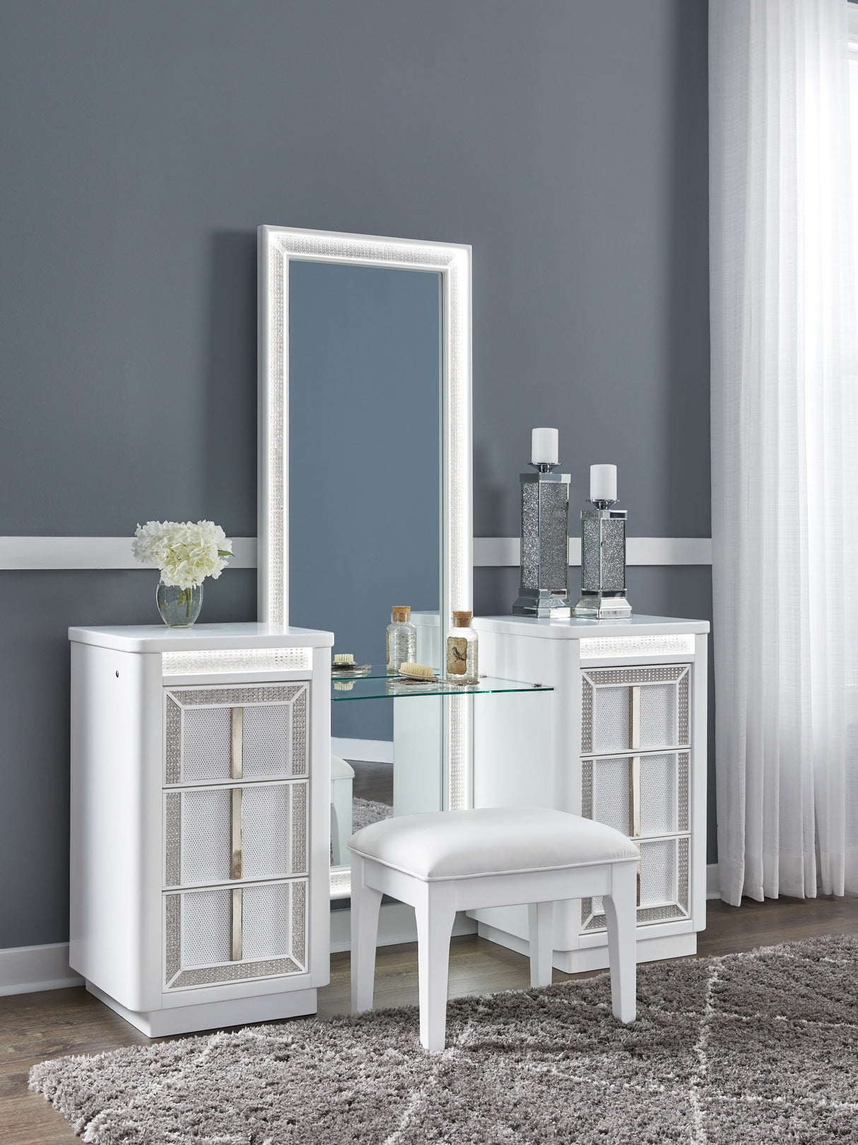 Chalanna White Vanity with Mirror from Ashley Furniture - Luna Furniture