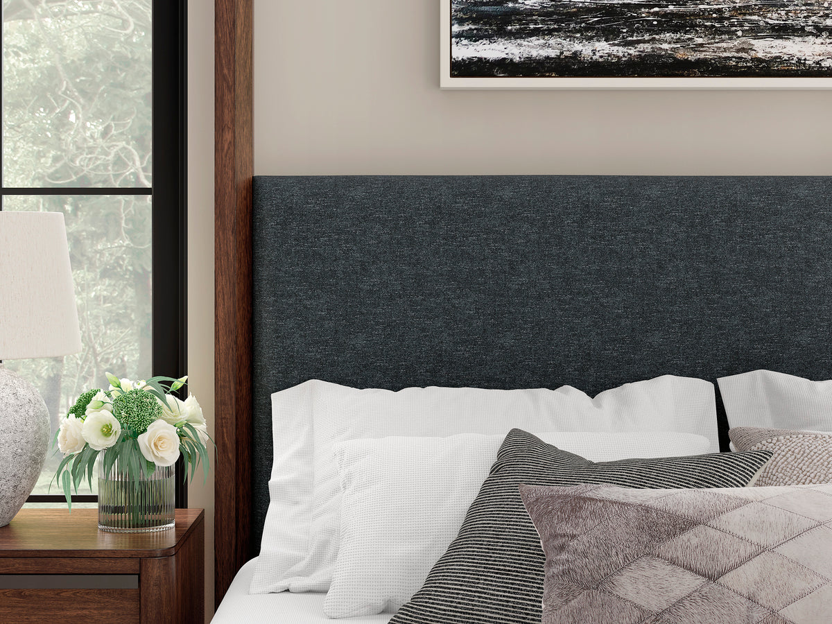 Dilenno Dark Brown Canopy Bedroom Set from Ashley Furniture - Luna Furniture
