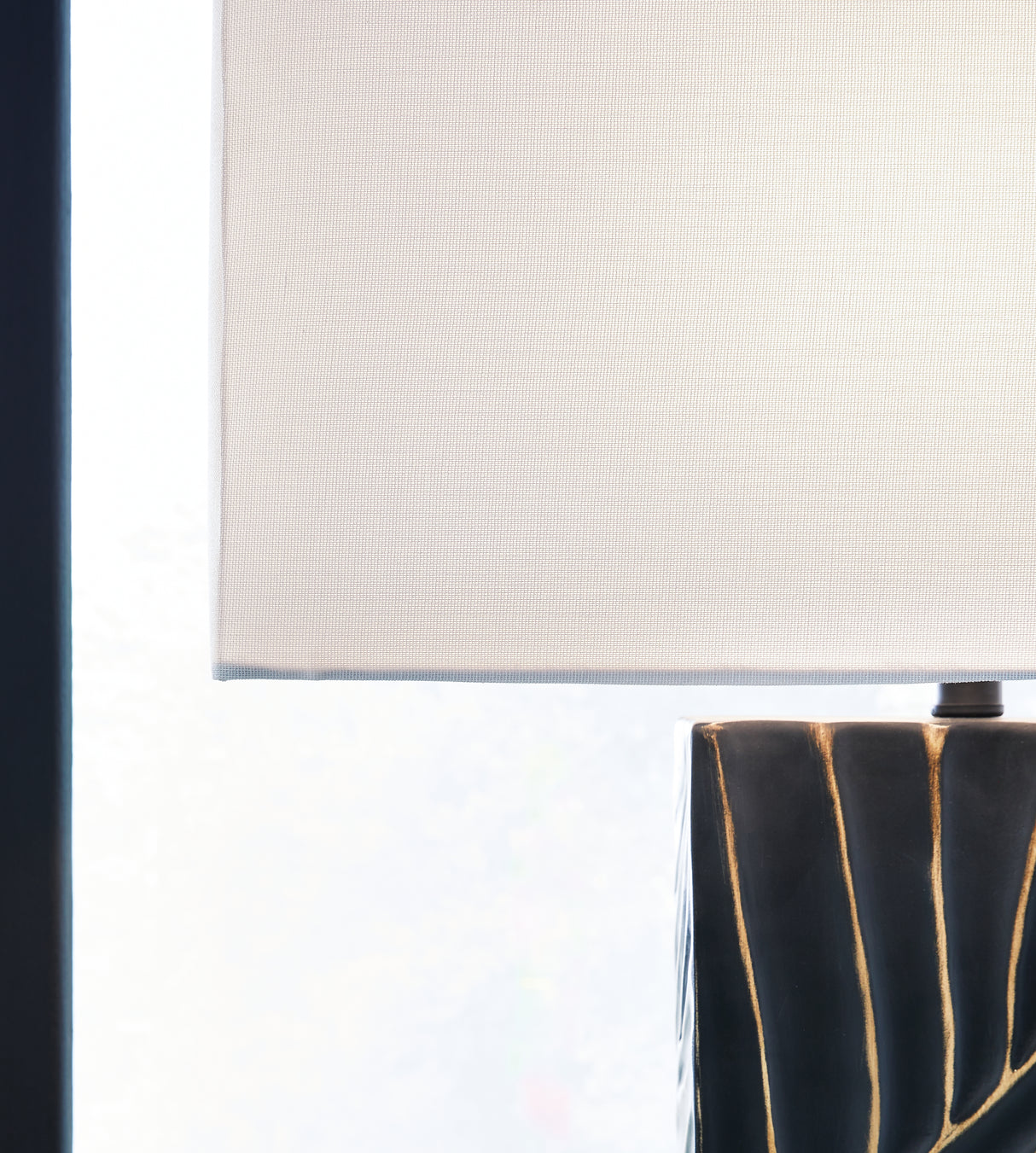 Bartlen Black/Gold Finish Table Lamp from Ashley - Luna Furniture