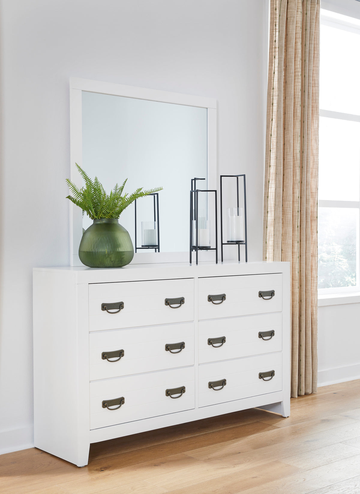 Binterglen White Panel Bedroom Set from Ashley Furniture - Luna Furniture