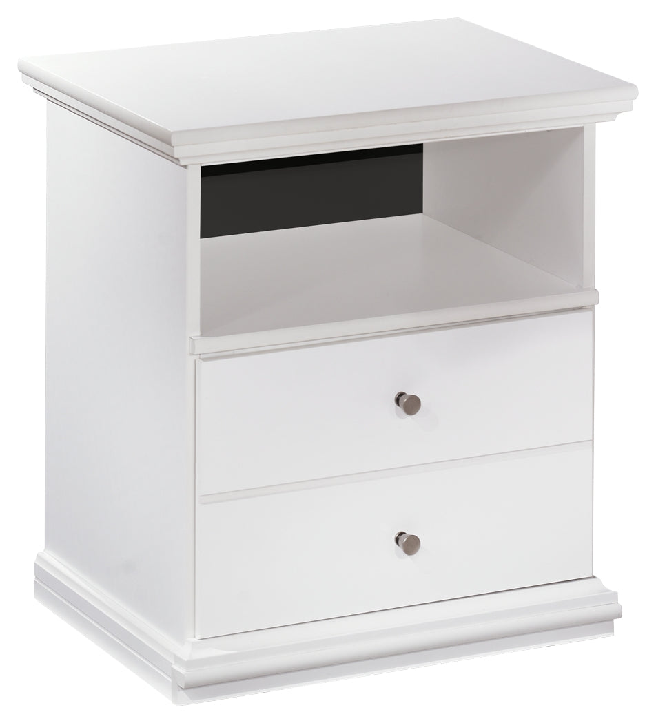 Bostwick Shoals Full Panel Bed with Mirrored Dresser, Chest and Nightstand in White from Ashley Furniture - Luna Furniture