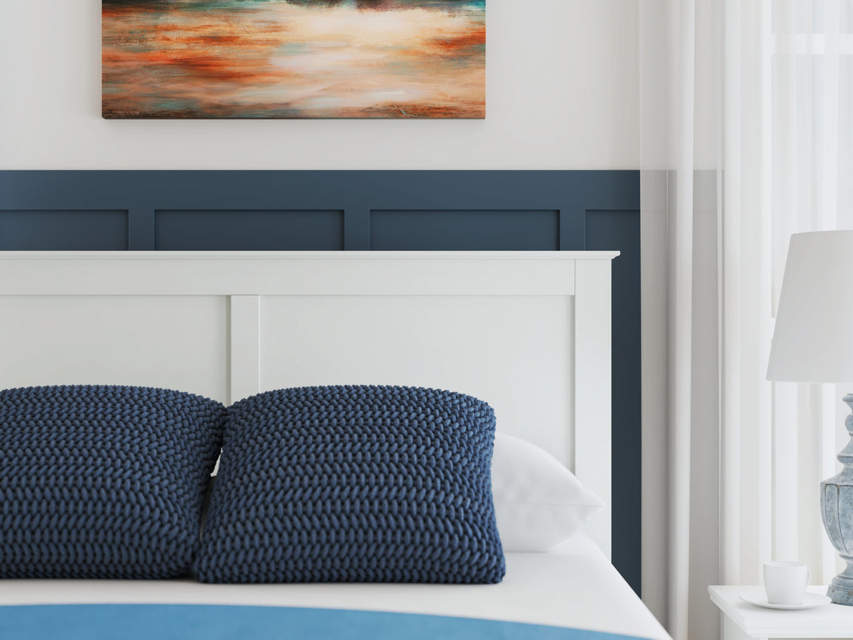 Bostwick Shoals Queen Panel Bed with Dresser in White from Ashley - Luna Furniture