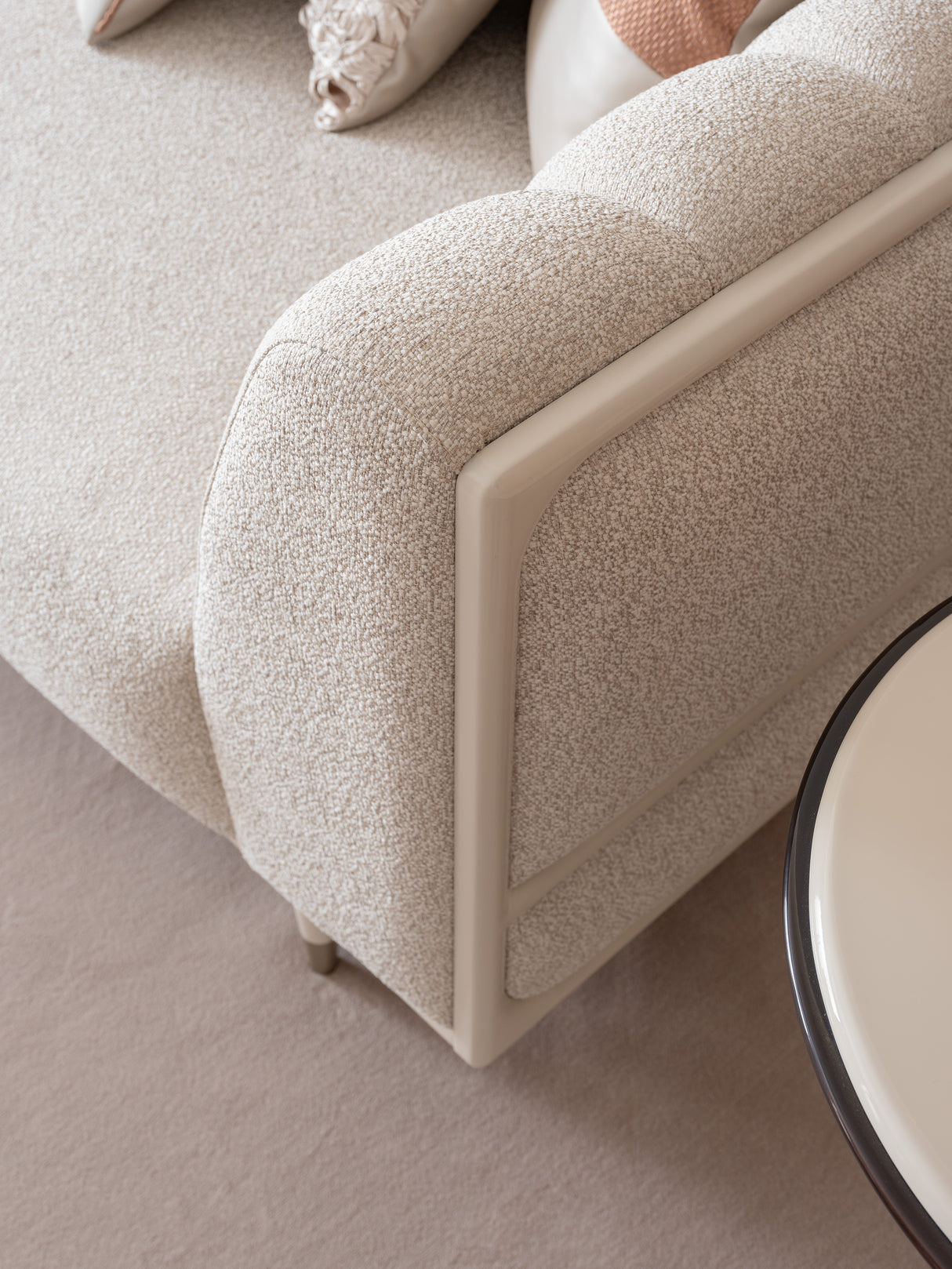 Bragenta Sofa from Luna Luxury - Luna Furniture