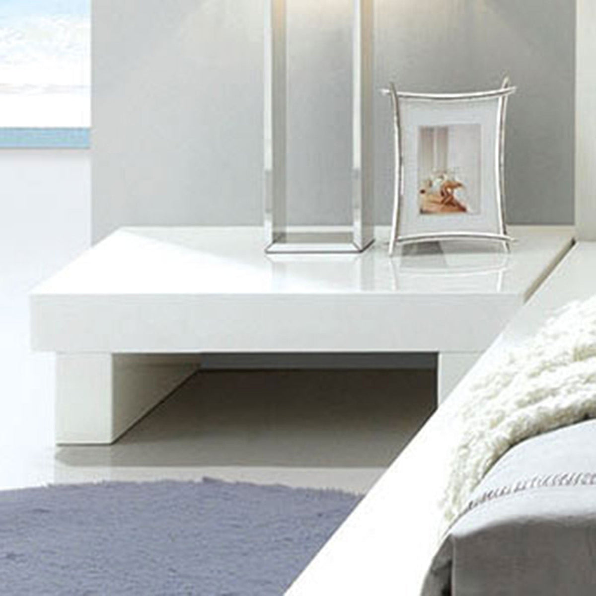 Christie White Glossy Contemporary Bedroom Set from Furniture of America - Luna Furniture