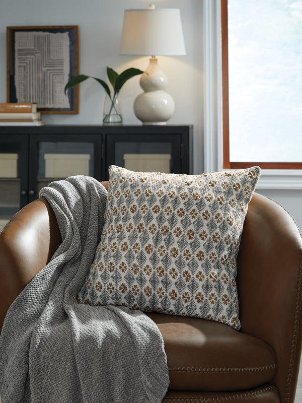 Dainwick White/Gray/Brown Pillow (Set of 4)