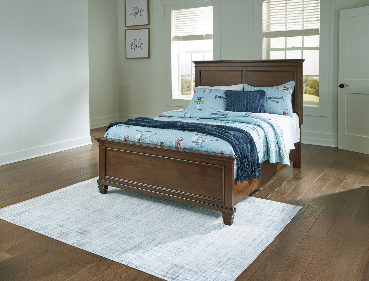 Danabrin Full Panel Bed with Mirrored Dresser, Chest and 2 Nightstands in Brown from Ashley Furniture - Luna Furniture